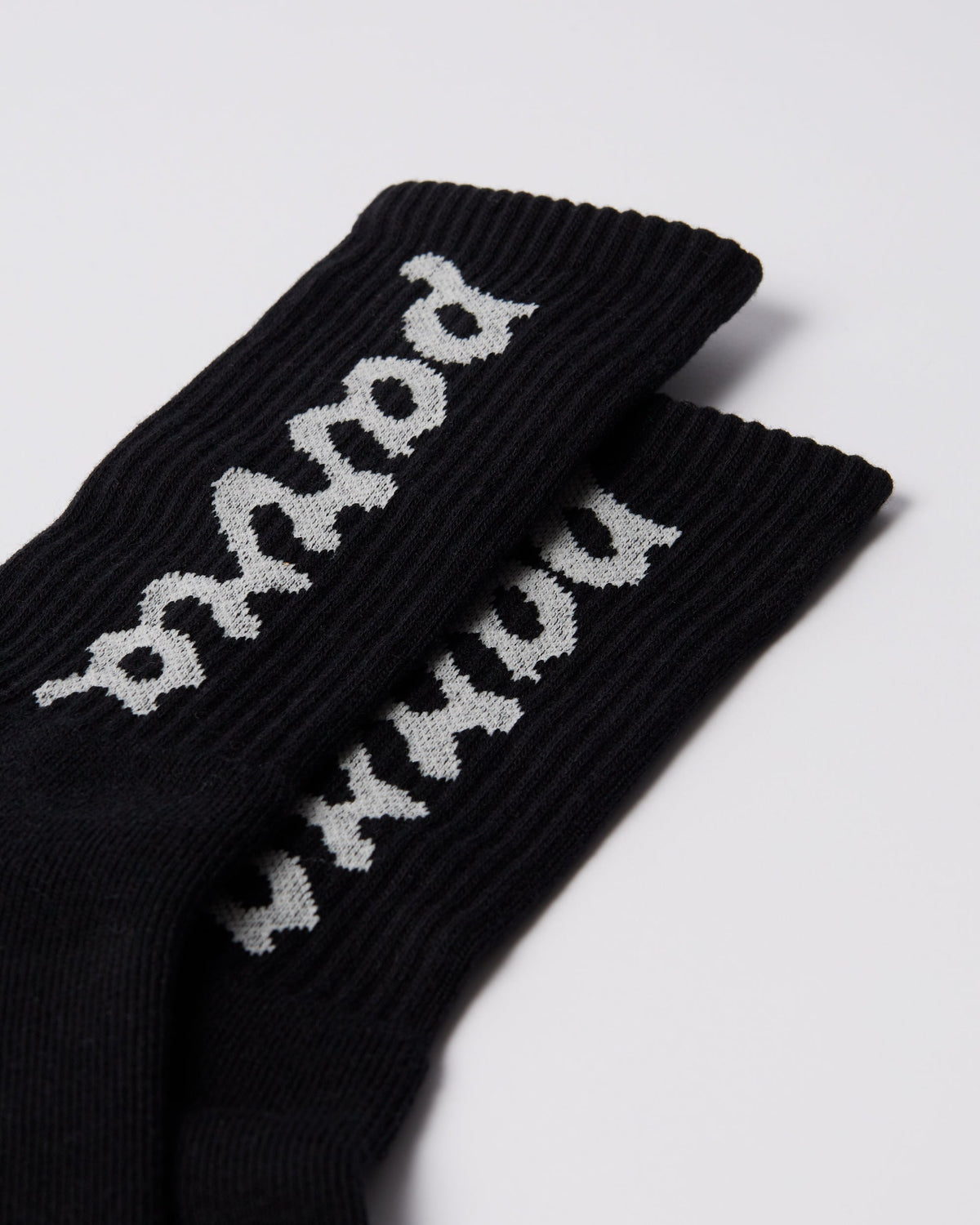 Parra Lowercase Scriptlogo crew socks black — knitted script logo detail