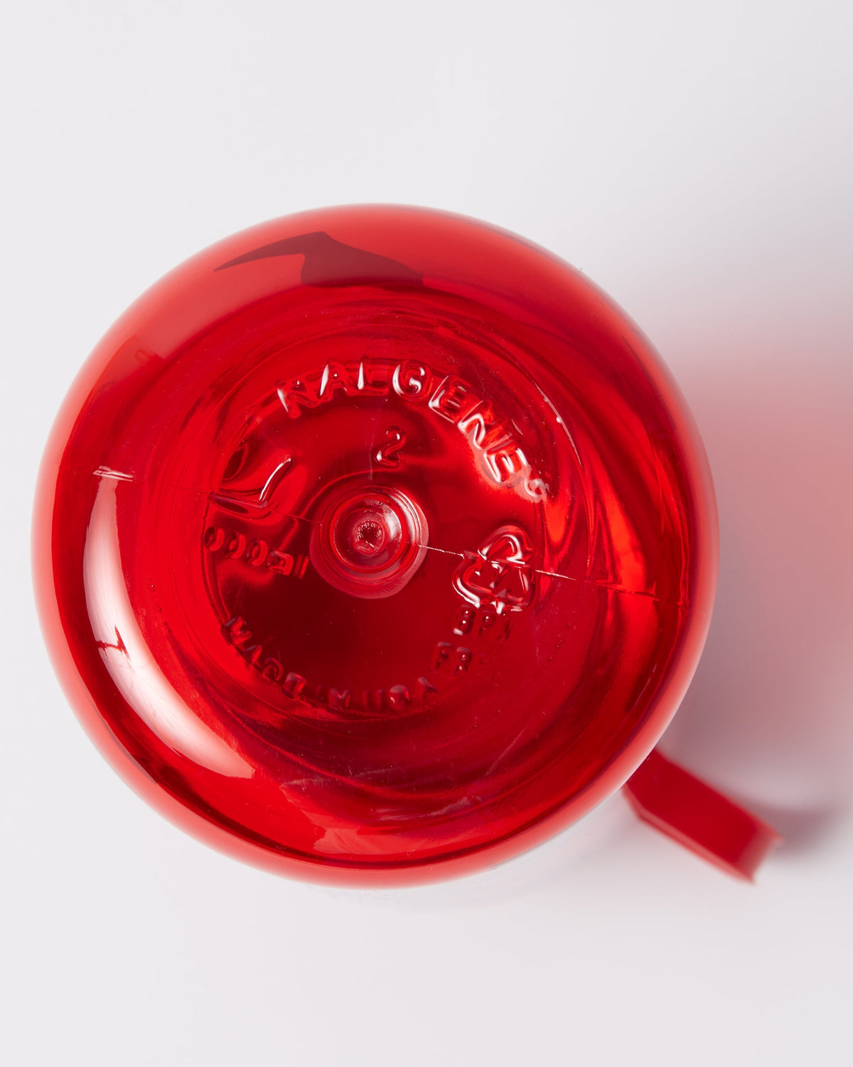 Parra Water Slapped Nalgene bottle red — lid detail