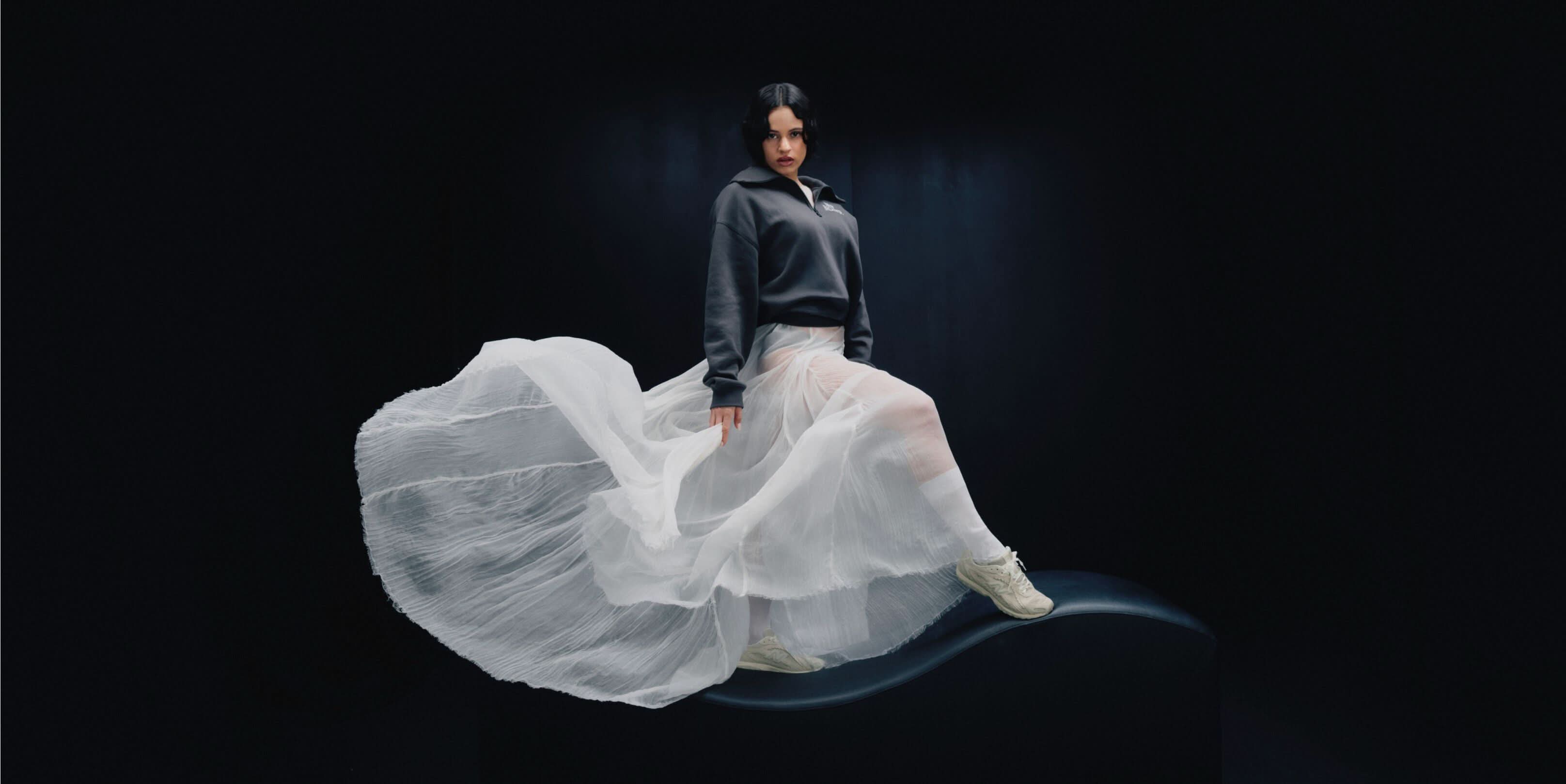 New Balance Women's 204L Shoe - Sea Salt / Linen