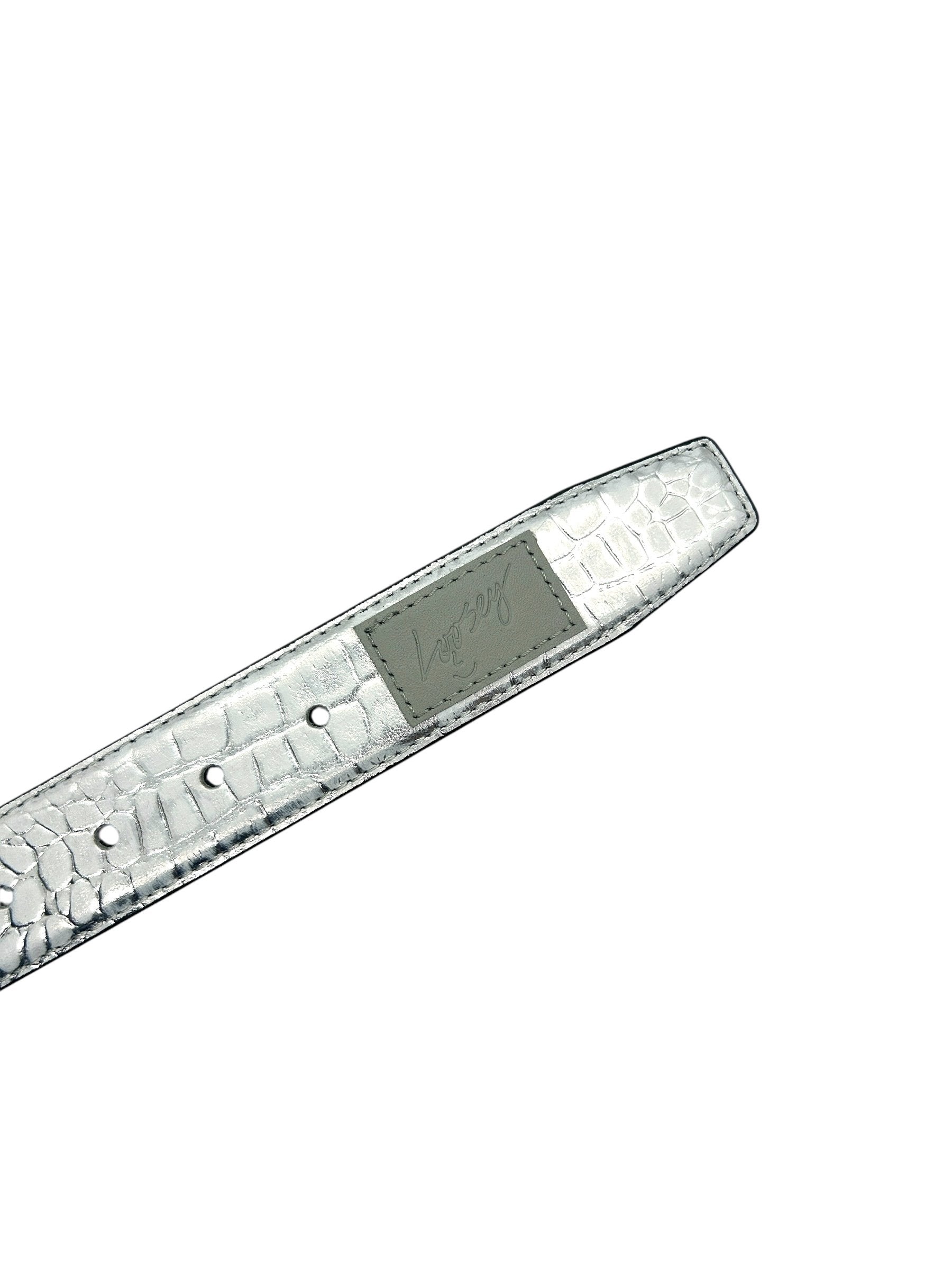 Loosey Premium Croc Belt in Silver, buckle detail