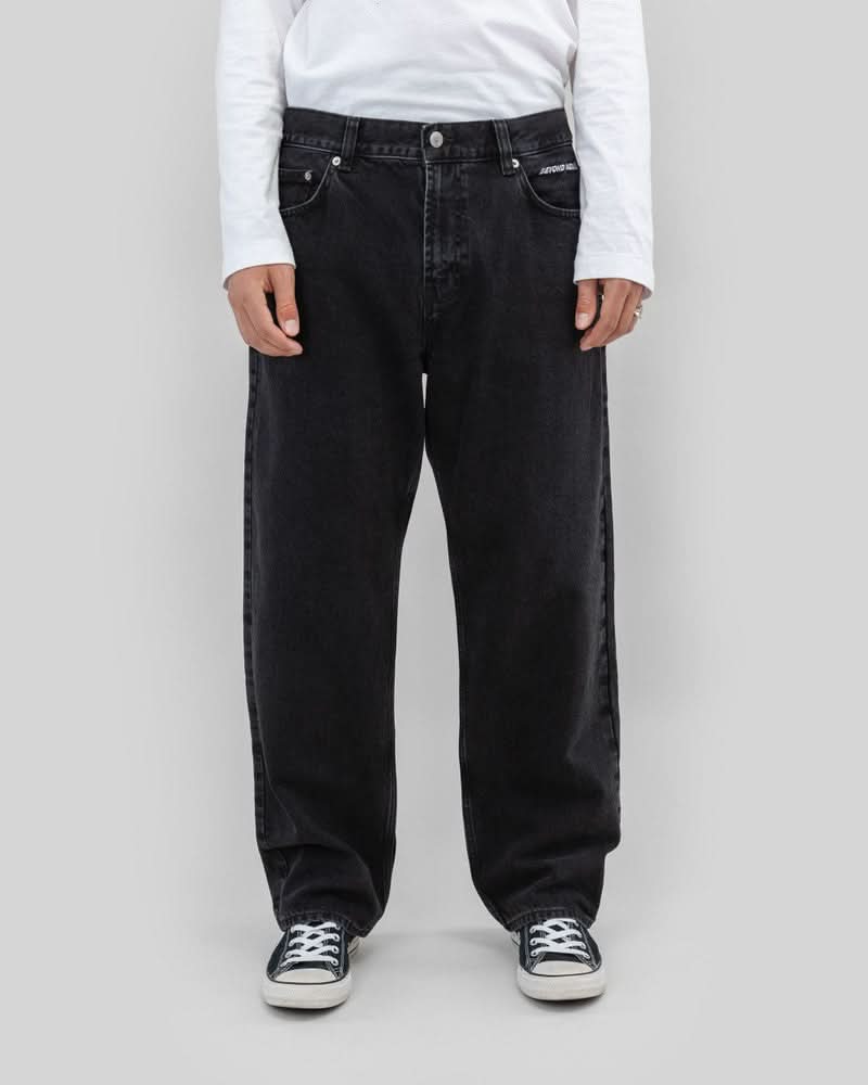 Beyond Medals Loose Jeans – Black - Gallery Streetwear