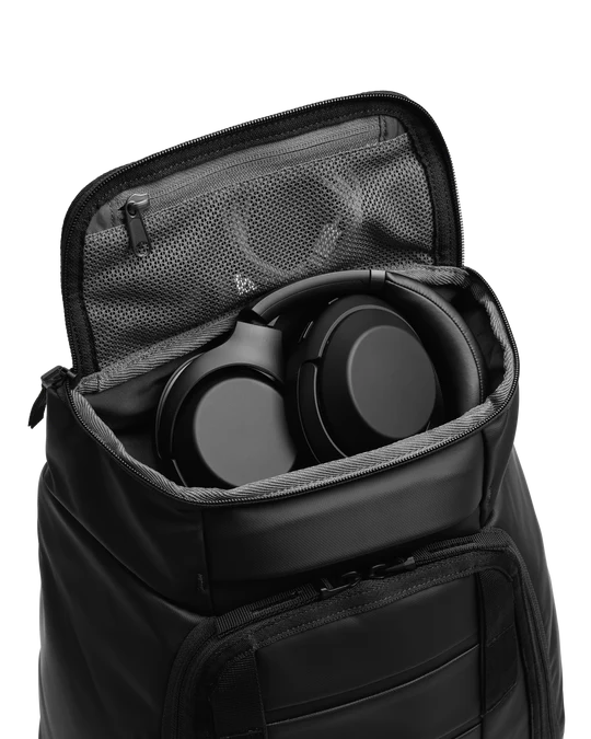 D_b_ | Hugger Backpack 25L 3