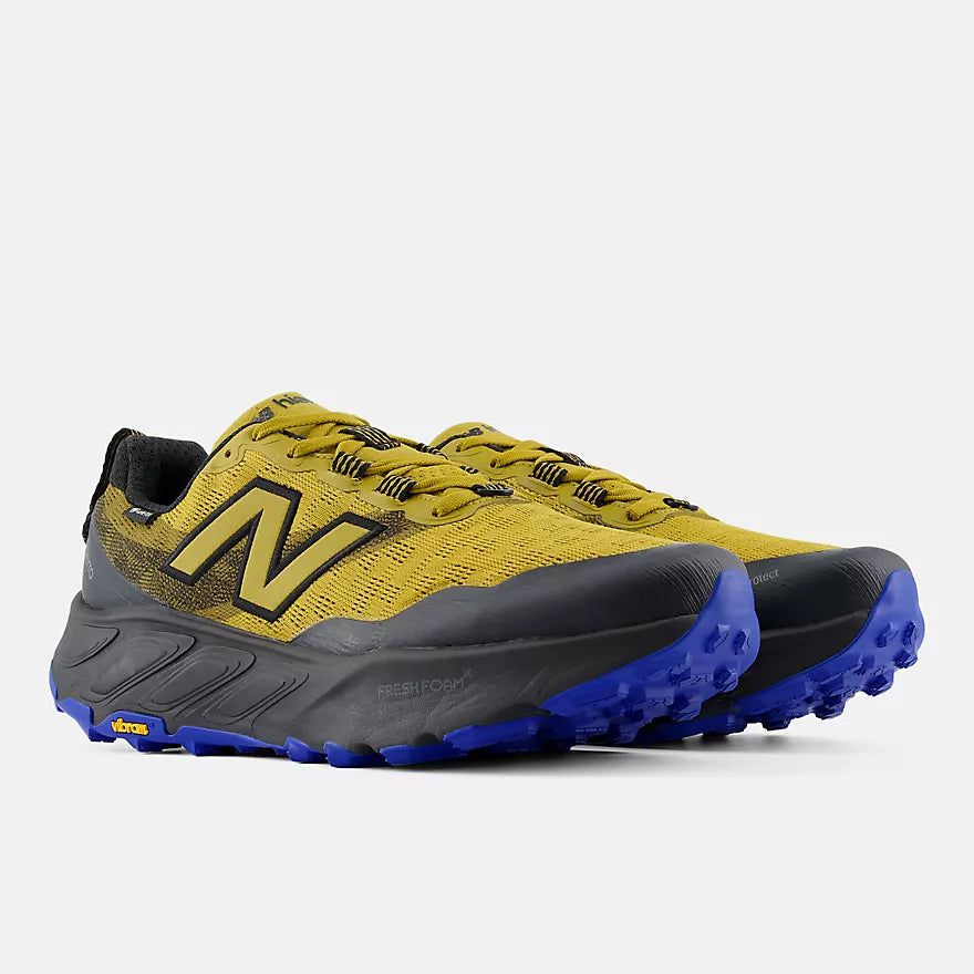 New Balance Men's Hierro v9 GORE-TEX, angled front pair view