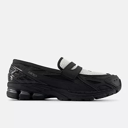 New Balance 1906L Loafer Black - Gallery Streetwear