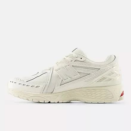 New Balance 1906R Angora/Sea Salt/Shadow Red - Gallery Streetwear