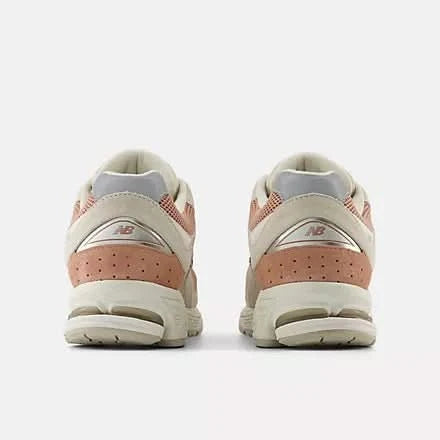 New Balance 2002R – Timberwolf with Landslide Sneaker - Gallery Streetwear