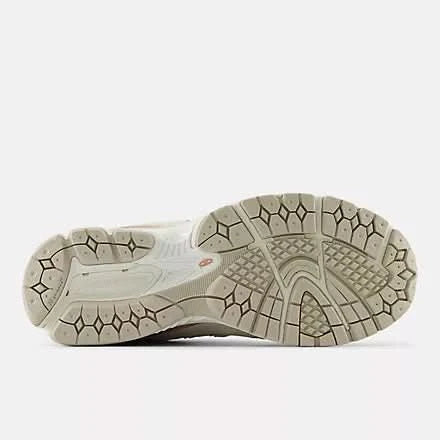 New Balance 2002R – Timberwolf with Landslide Sneaker - Gallery Streetwear