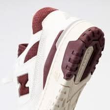 New Balance | 550 Sea Salt/ Classic Crimson - Gallery Streetwear