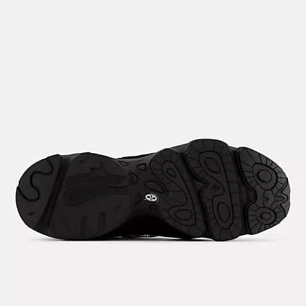 New Balance M1000 – Black / Black Cement - Gallery Streetwear