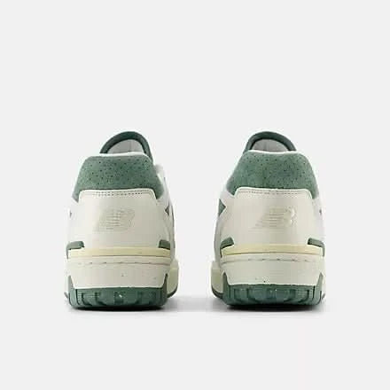 New Balance | W's 550 Sea Salt/Dark Juniper - Gallery Streetwear