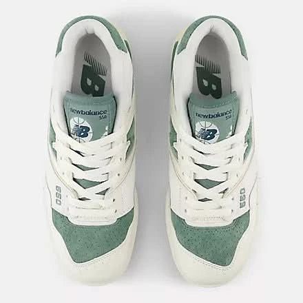 New Balance | W's 550 Sea Salt/Dark Juniper - Gallery Streetwear