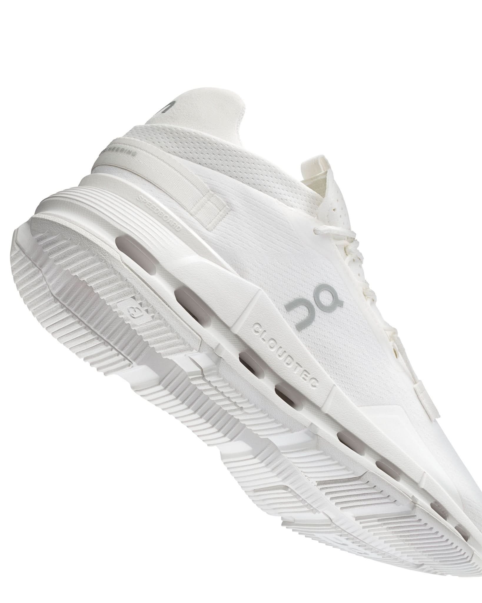 On. | W's Cloudnova 2 | All White - Gallery Streetwear