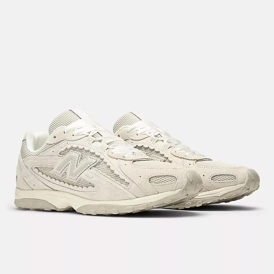 New Balance Women's 204L Shoe - Sea Salt / Linen