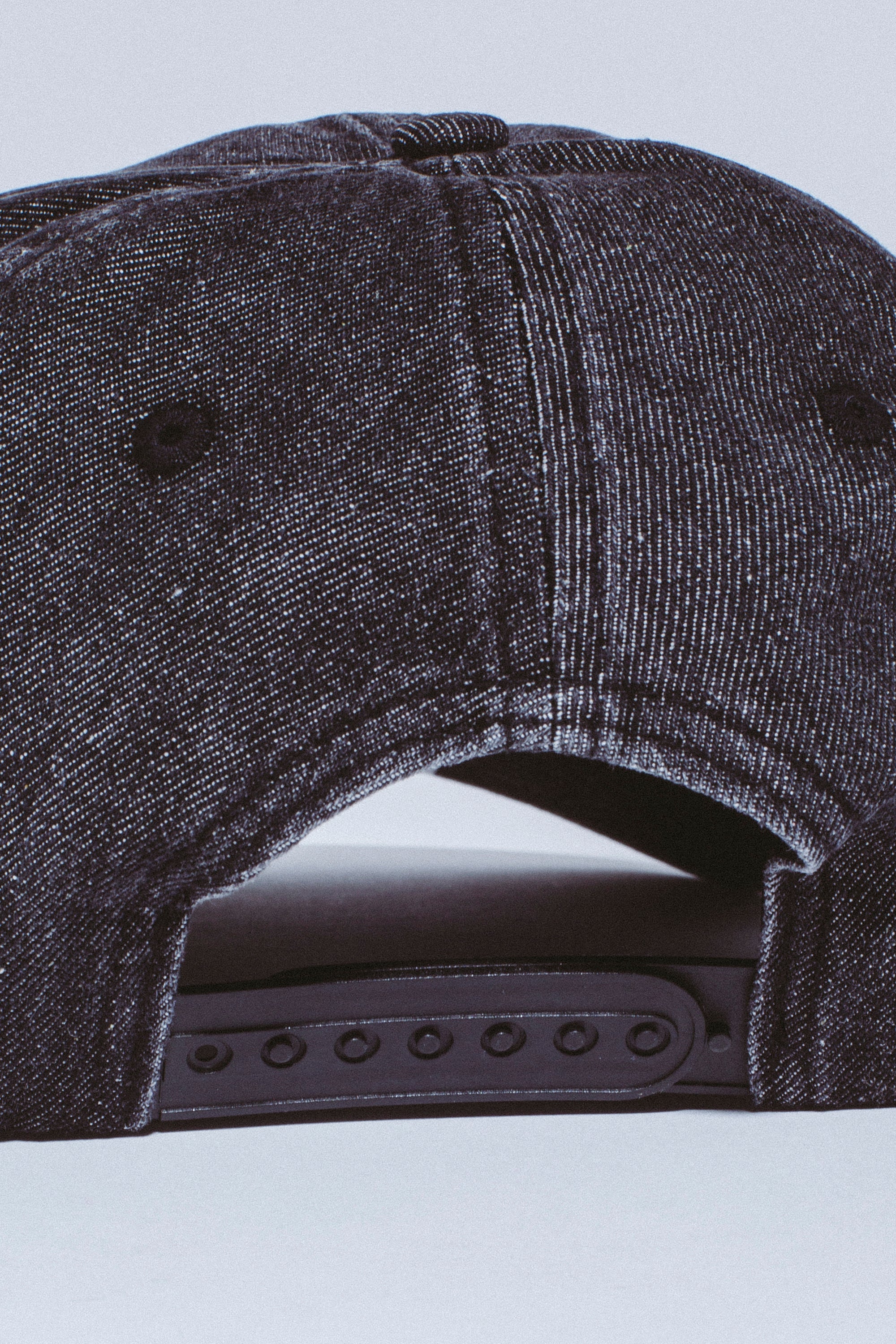 FA Denim Seduction Snapback Black embroidery detail