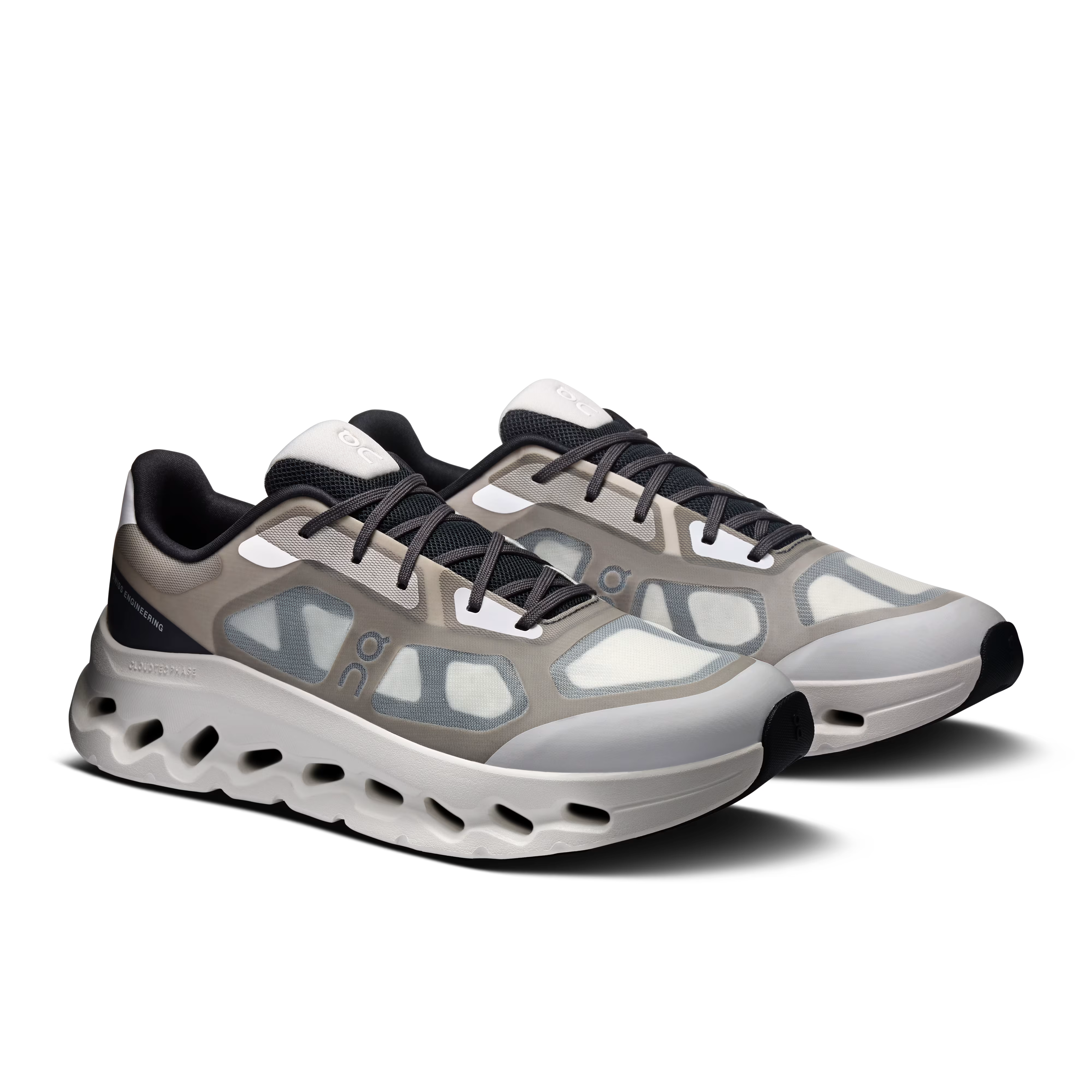 On. Women's Cloudtilt Remix - Black / Ivory