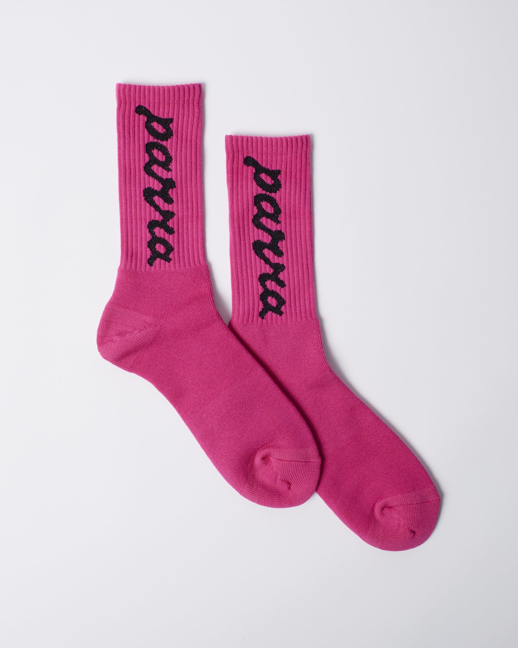 Parra Lowercase Scriptlogo crew socks in hot pink — crew height