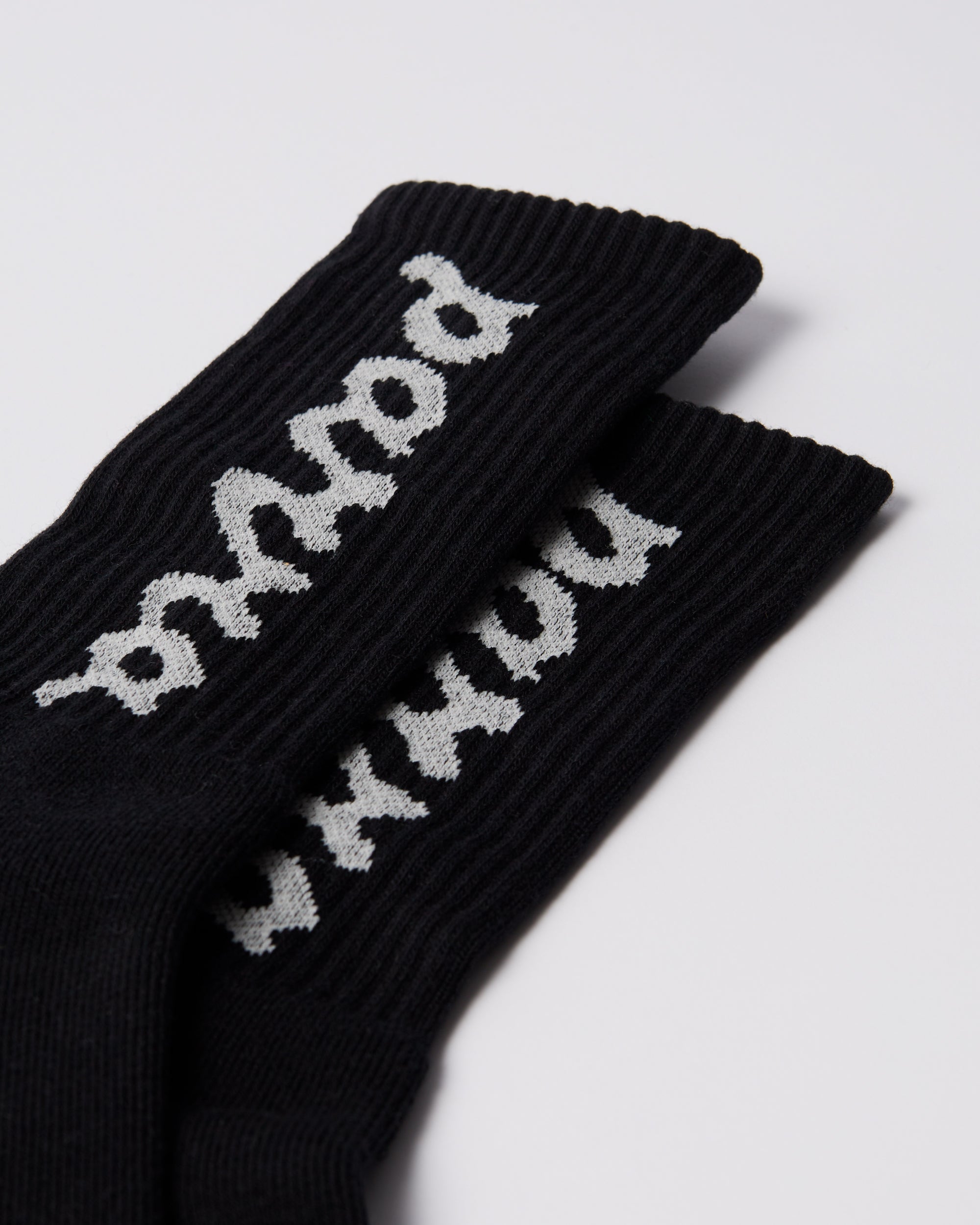 Parra Lowercase Scriptlogo crew socks black — knitted script logo detail