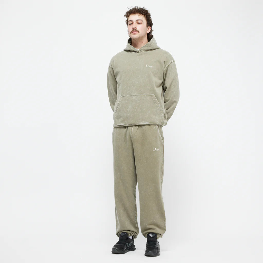 Dime MTL | French Terry Sweatpants Faded Cement - model