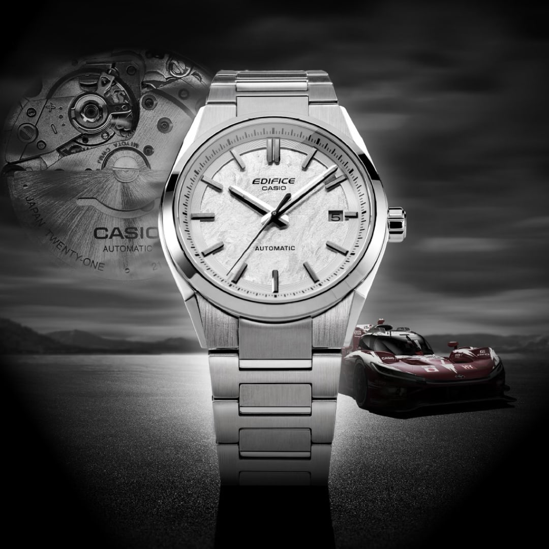 Casio Edifice EFK-110D-7A stainless steel automatic watch detail