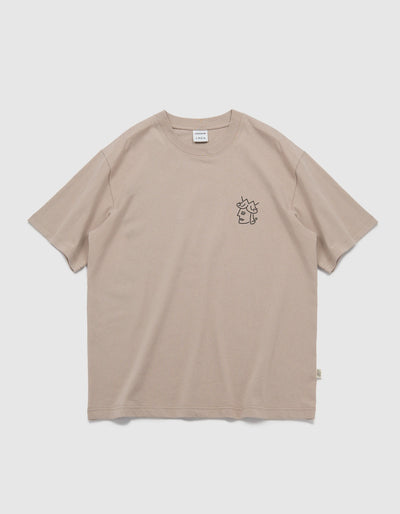 Victoria HK Queenhead Logo S/S Tee – Cement