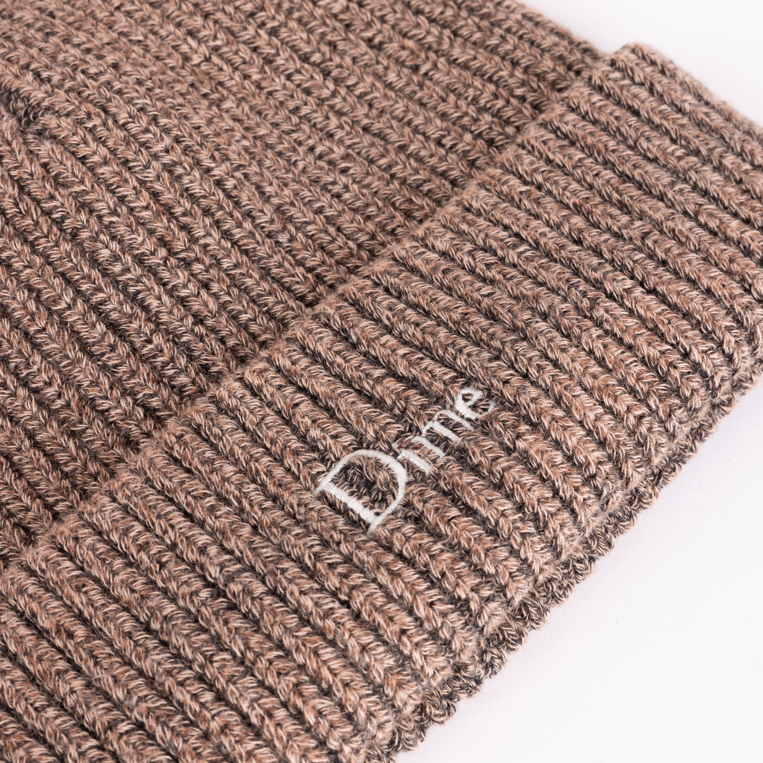 Dime MTL Rib Fold Beanie Oak — detail
