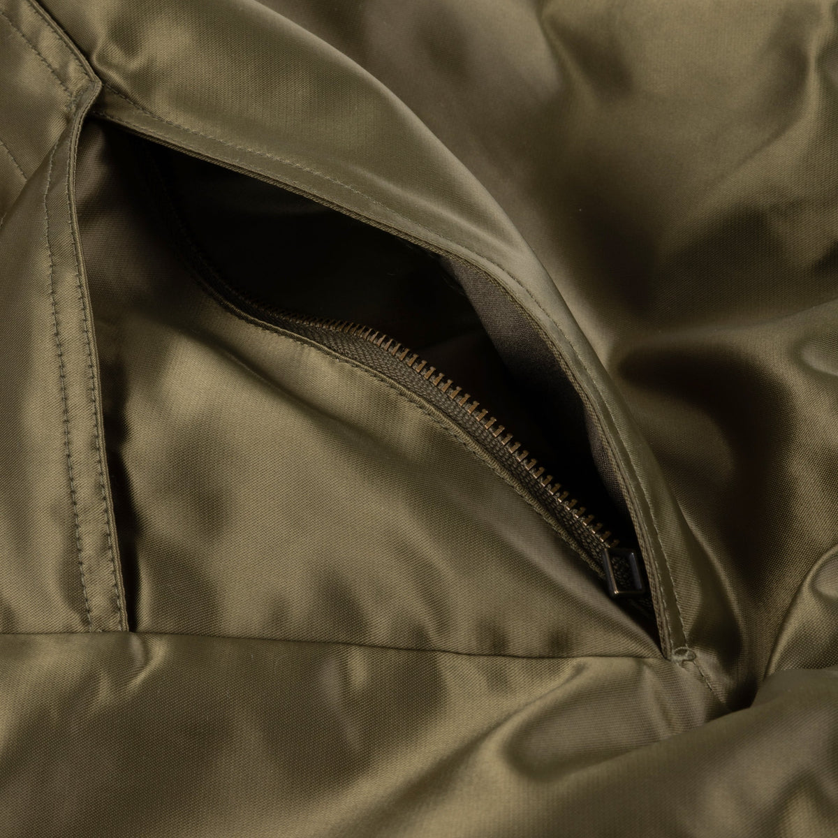 Dime MTL Utility Bomber Jacket Olive — detail