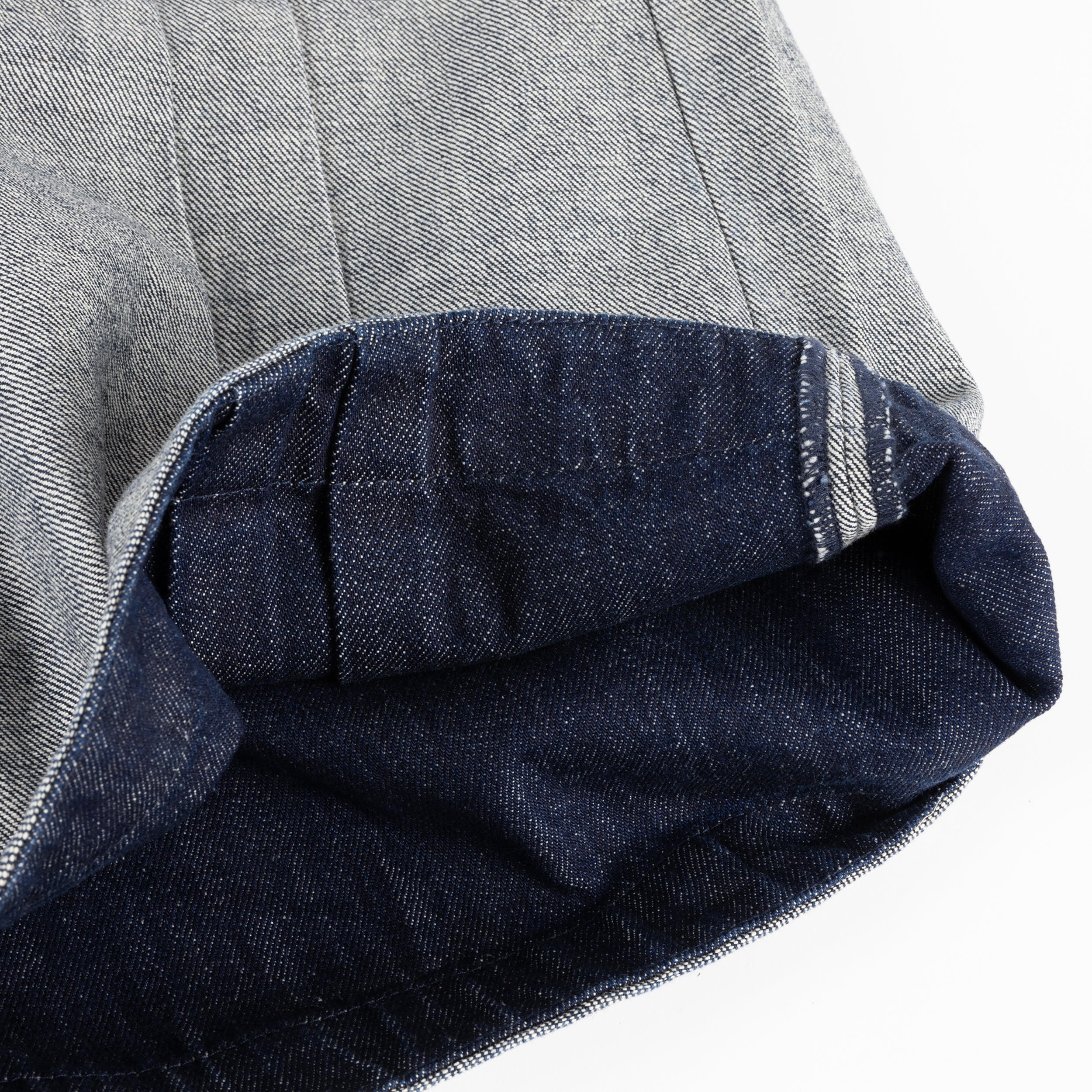 Dime MTL Pleated Baggy Denim Shorts Reversed Indigo — detail