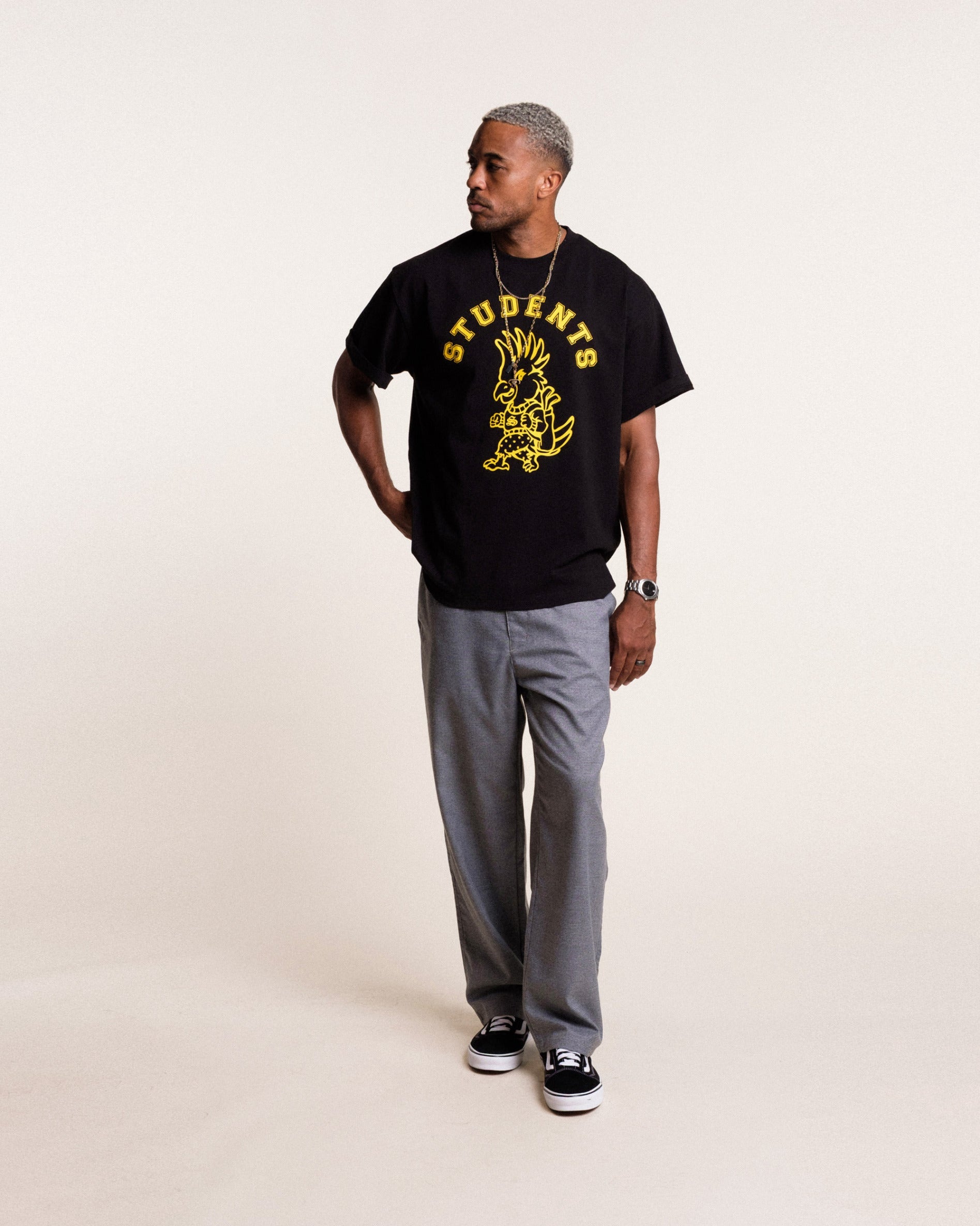 Students Golf Chippy t-shirt black, styled golf streetwear look