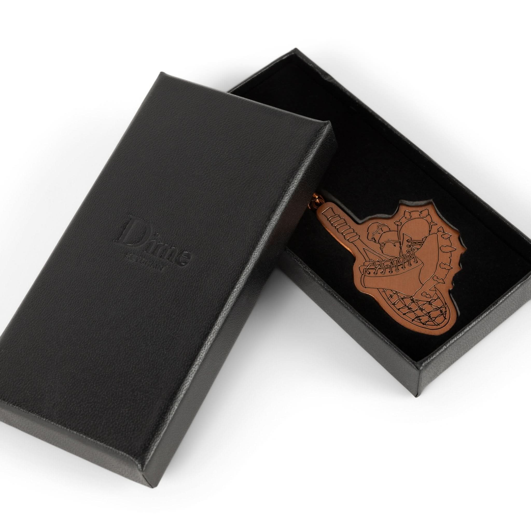 Dime MTL | Athletic Keychain - Gallery Streetwear