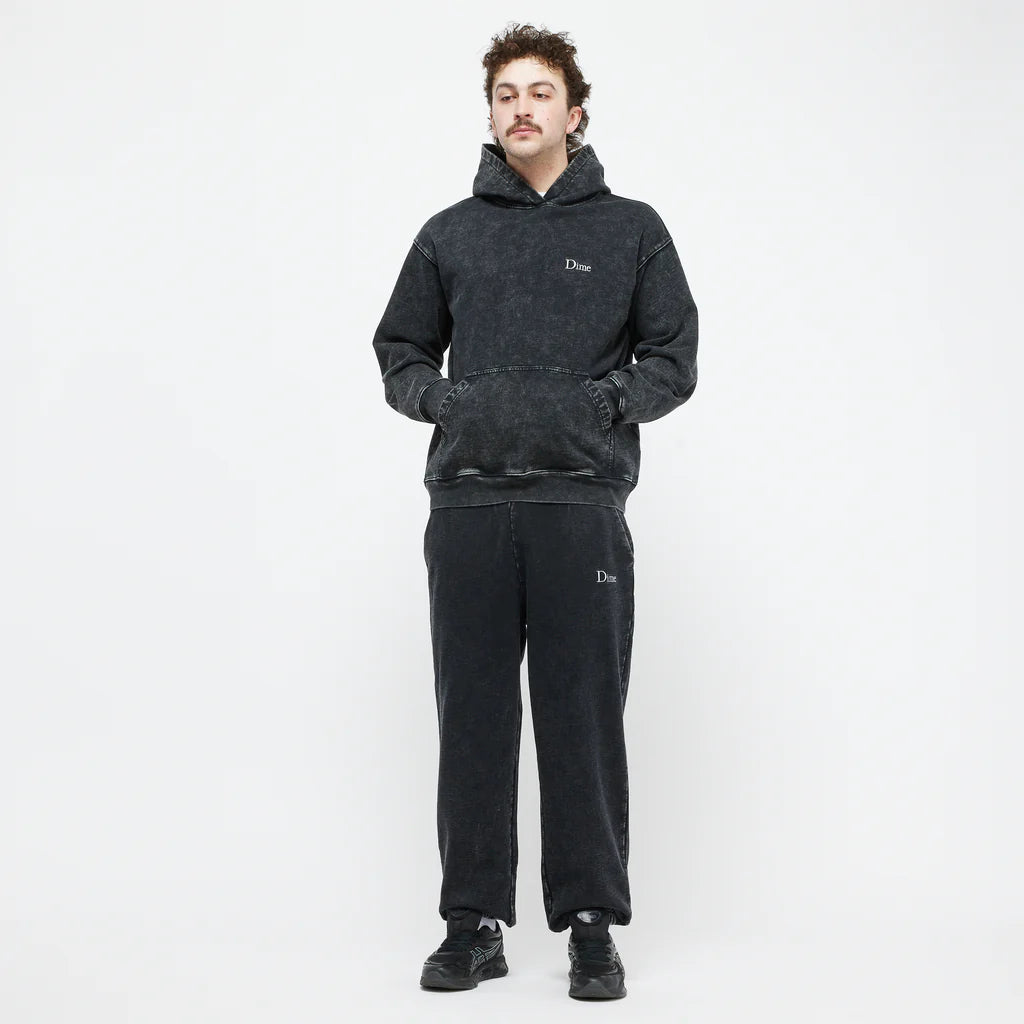 Dime MTL | French Terry Sweatpants Faded Black - model
