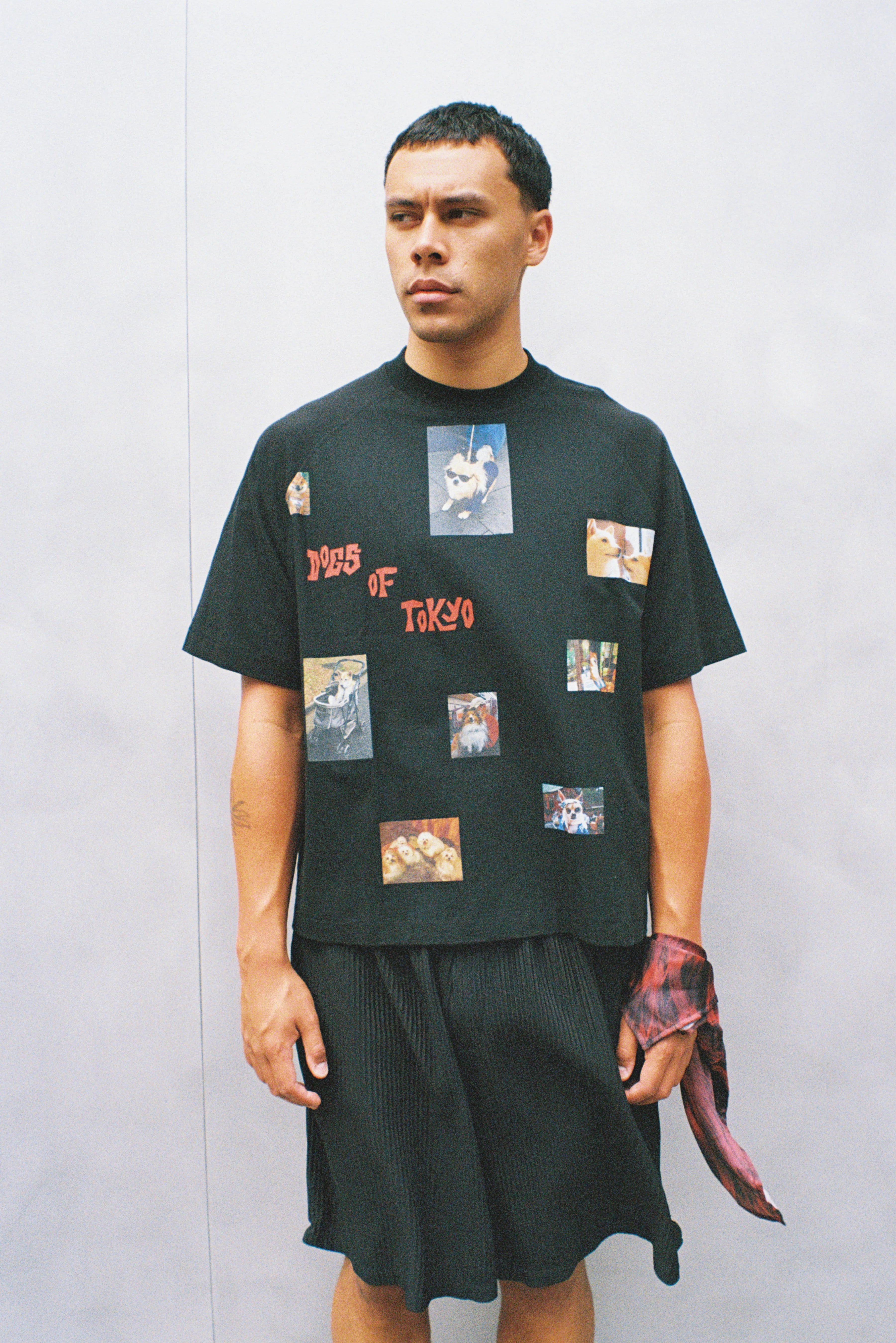 Jungles Jungles | Dogs of Tokyo Tee model