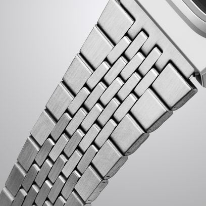 Casio A140WE multi-row stainless steel bracelet detail