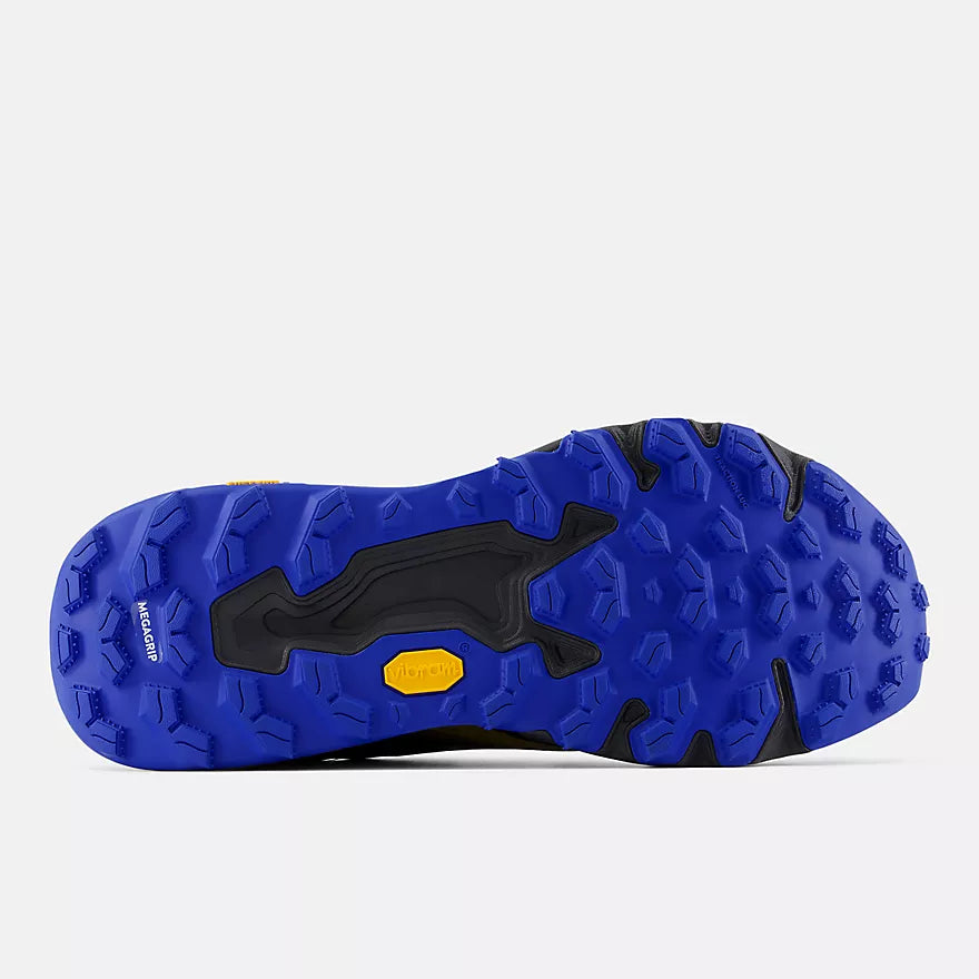 New Balance Men's Hierro v9 GORE-TEX, blue trail outsole tread