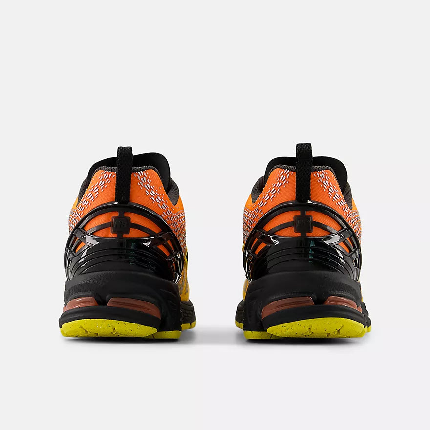 New Balance 1906F Shoe Punch Yellow / Tangerine